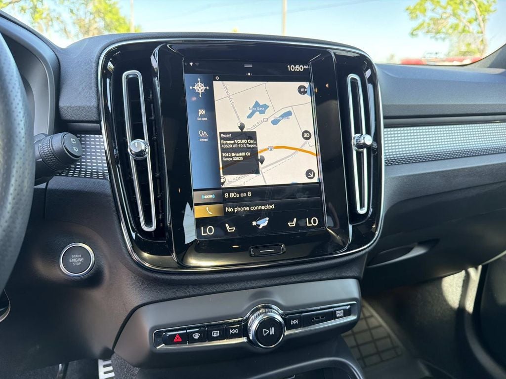 2021 Volvo XC40 R-Design