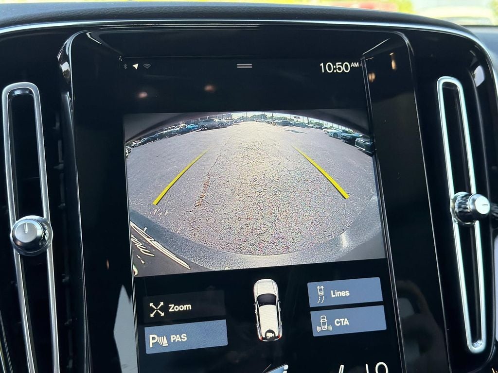 2021 Volvo XC40 R-Design