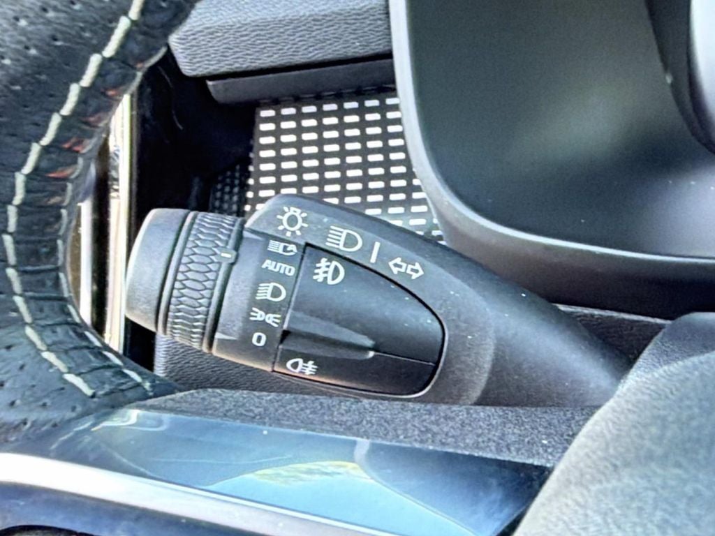 2021 Volvo XC40 R-Design