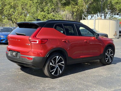 2021 Volvo XC40 R-Design