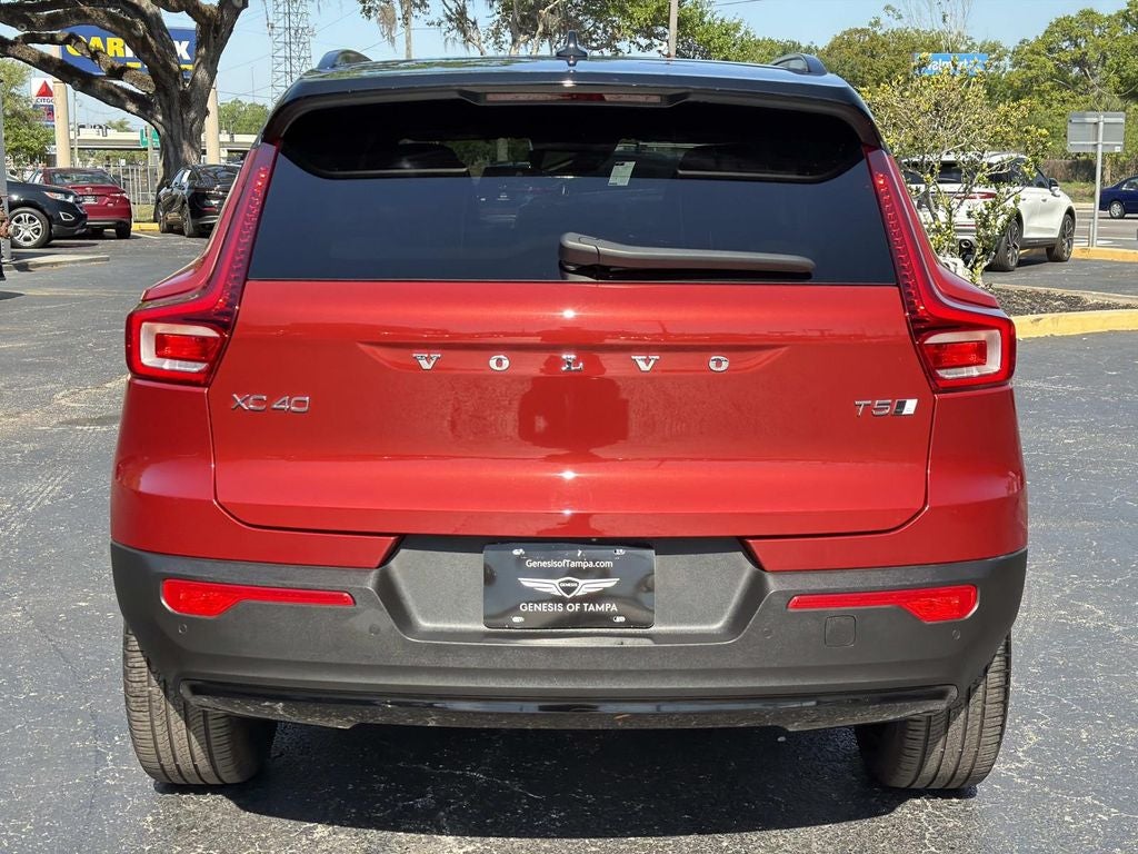 2021 Volvo XC40 R-Design