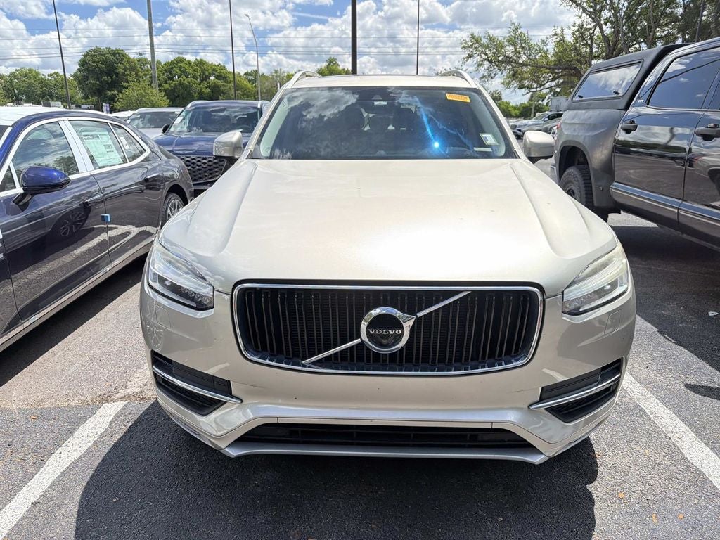 2016 Volvo XC90 T6 Momentum